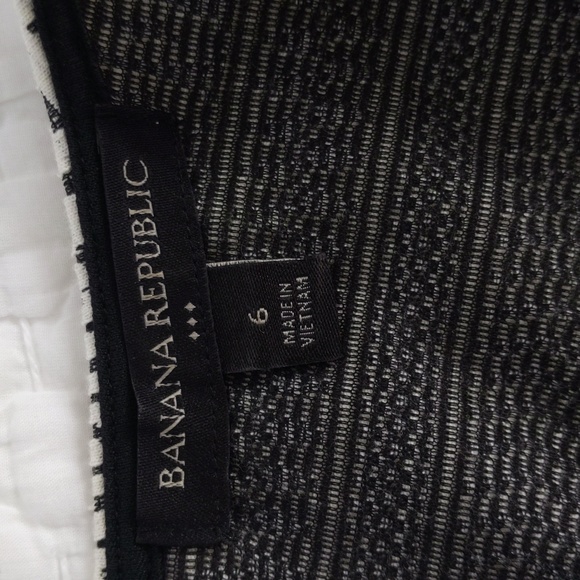 Banana Republic dress, size 6, black and white - Picture 4 of 5